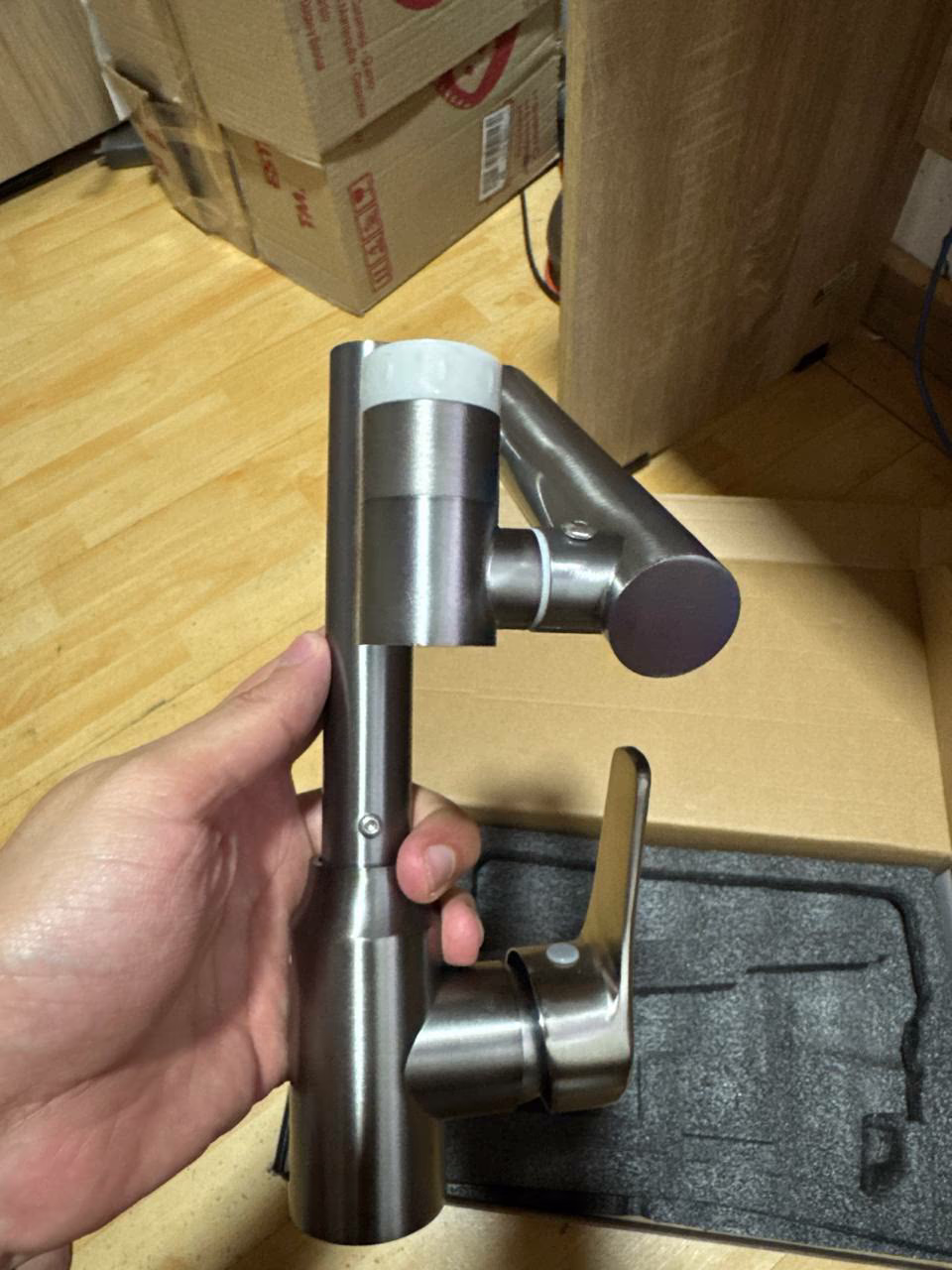 Otro ángulo de la grifería 360° acero 304