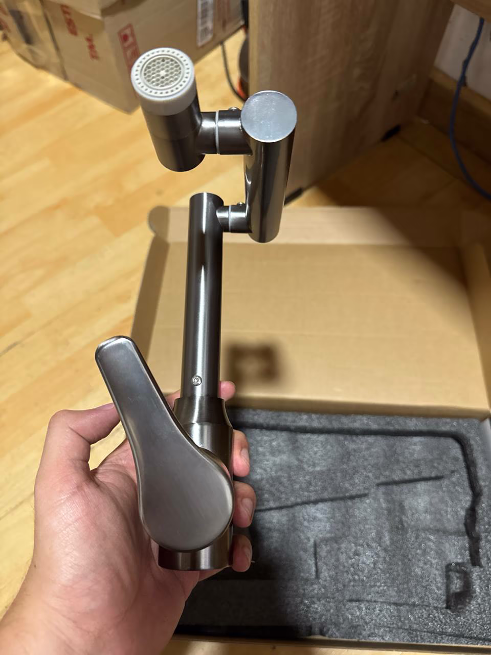 Boquilla orientación 360° grifería dinámica lavamanos — precisión milimétrica